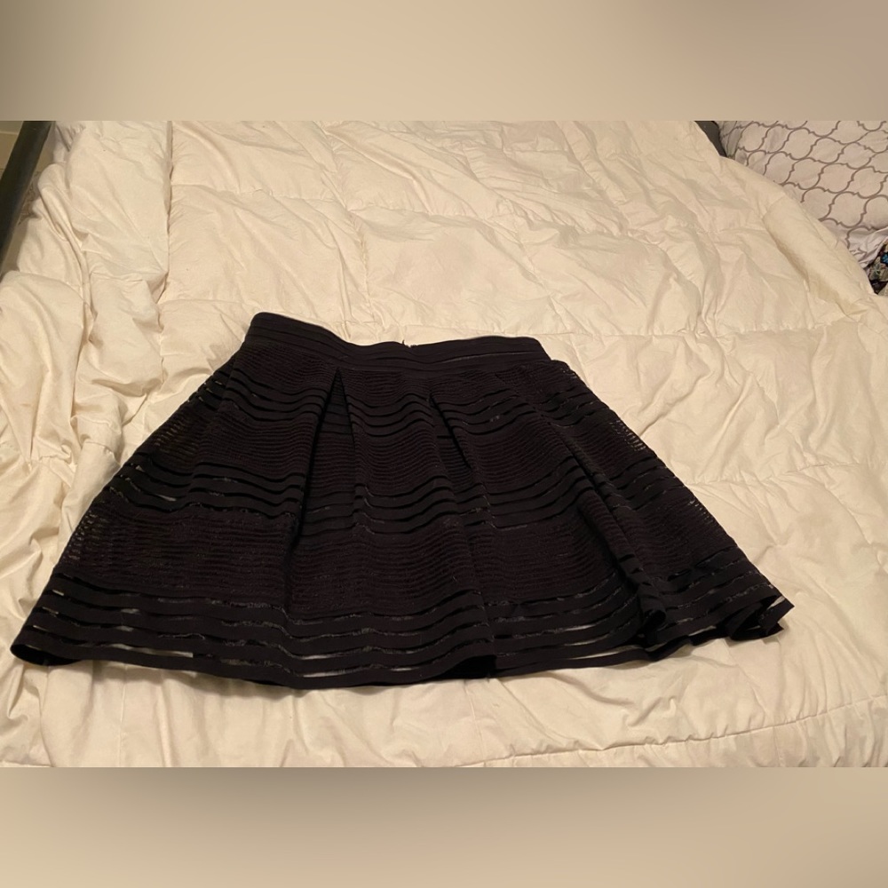 Tuile type skirt